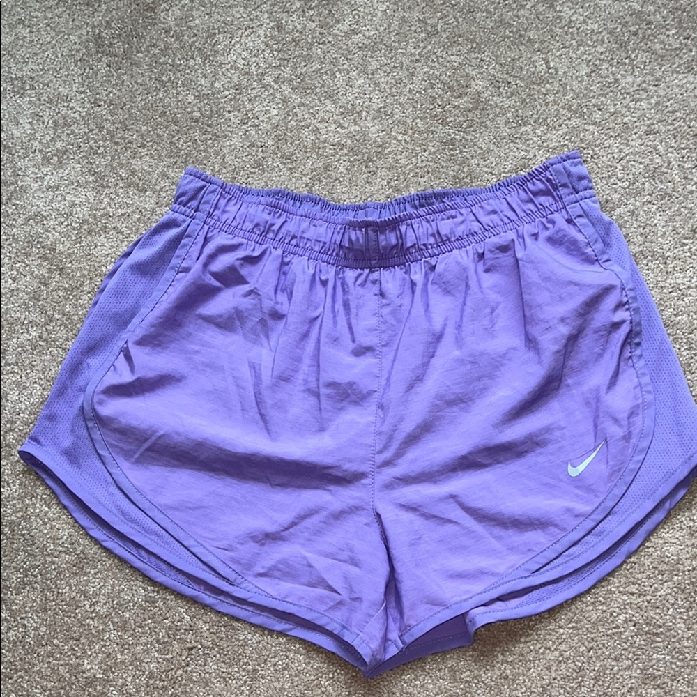 Nike Women’s 3 inch Tempo Mid-rise Running Shorts Small